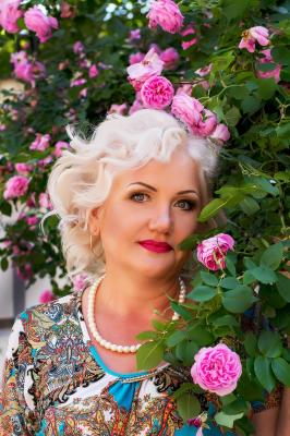 Single female Valentina, 60 y/o, from Kharkov, looking for male, girls for . Women from Ukraine. I am serious and independent woman, I have my private business and can count on myself. My children are 29 and 34, both adult and live separately. Hope to find a man with whom I will be happy!.